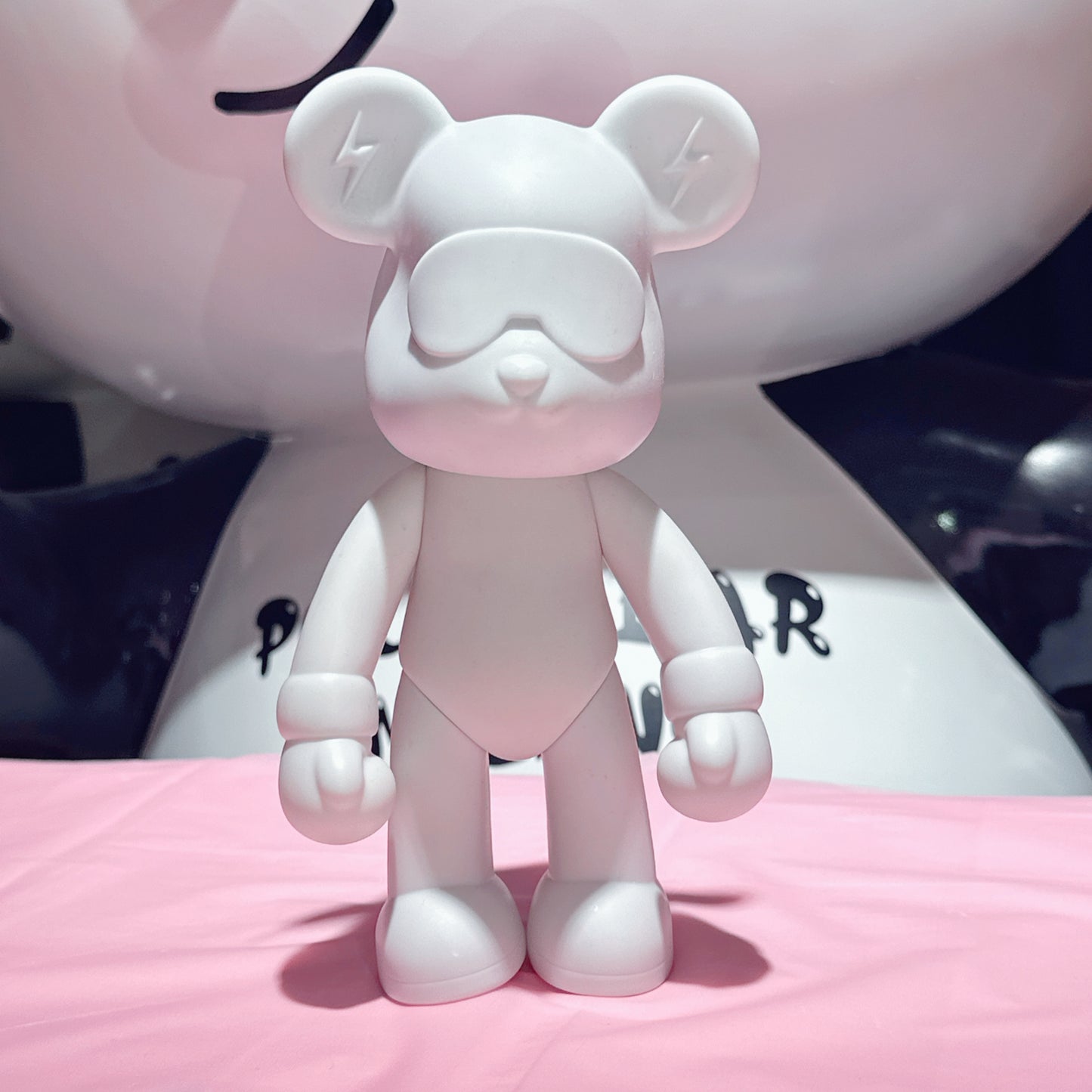 Pour Bear 23cm