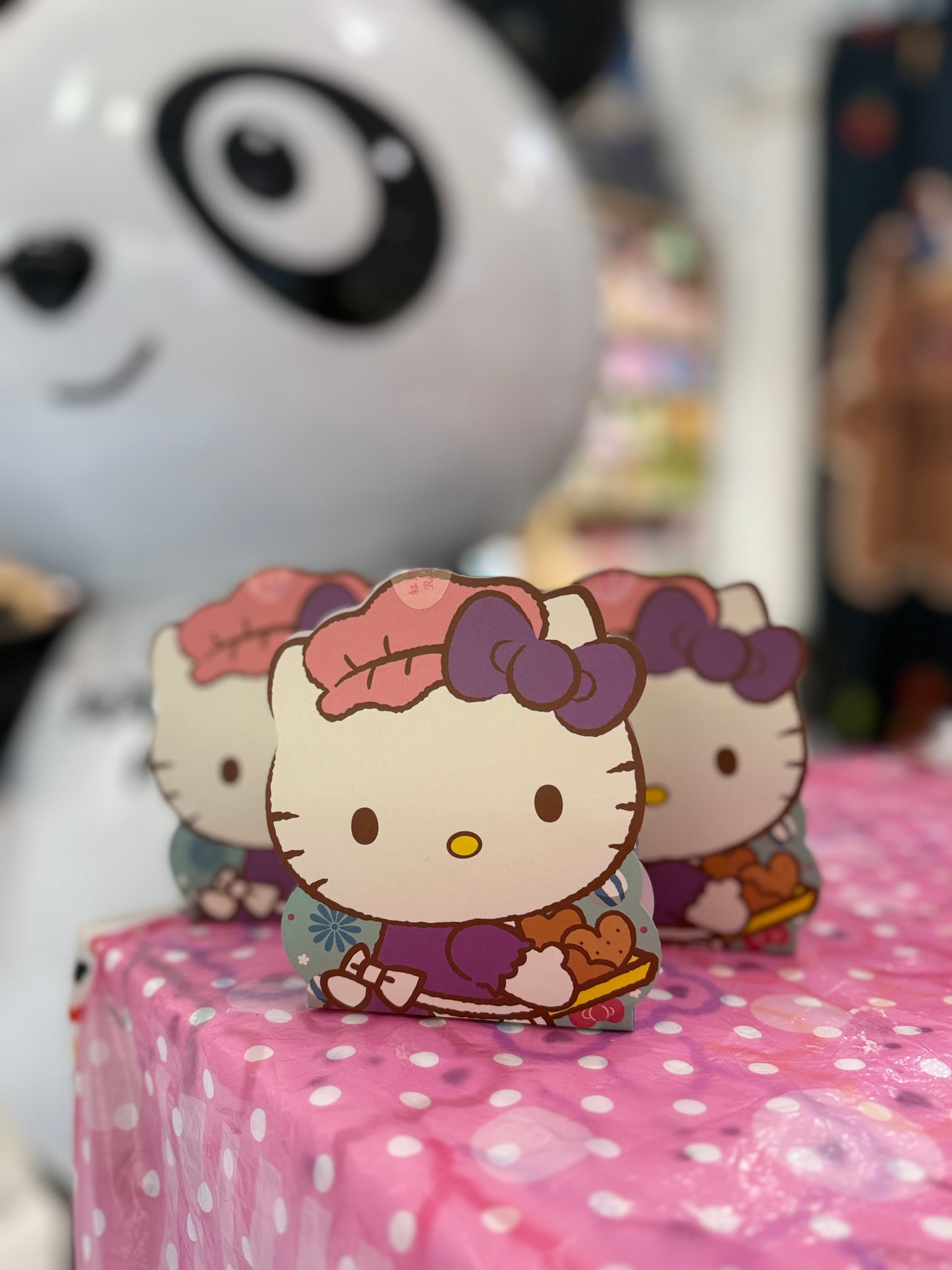 Hello Kitty Redsakura