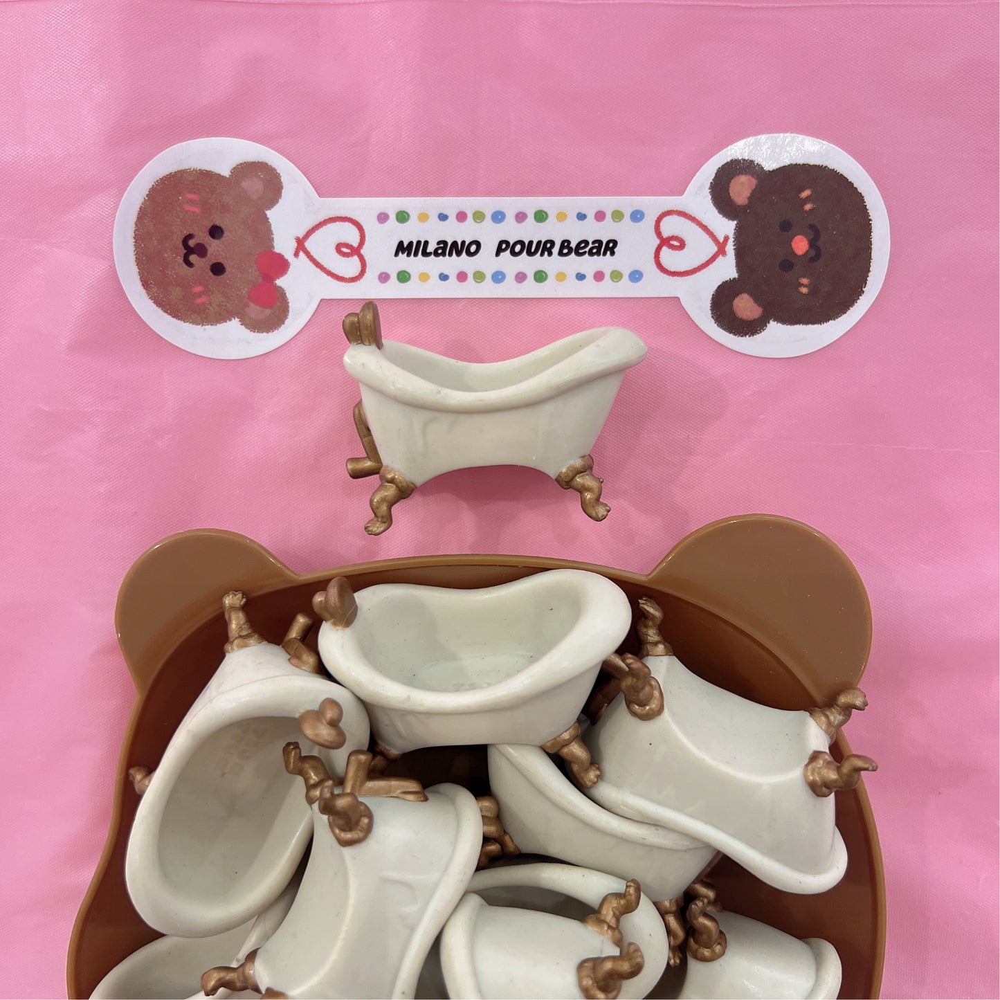 CHARMS bathtub